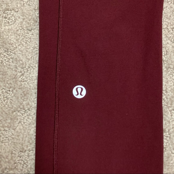 🍋 Lululemon maroon full length Speed Up Tight 28” leggings - Picture 14 of 14